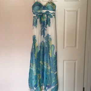 Formal full length Cache dress